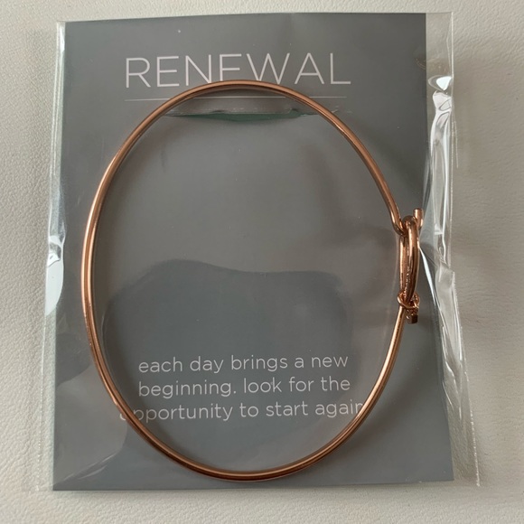 CORE™ Origami Owl 7.25” rose gold bangle with 3 mementos - Picture 2 of 7